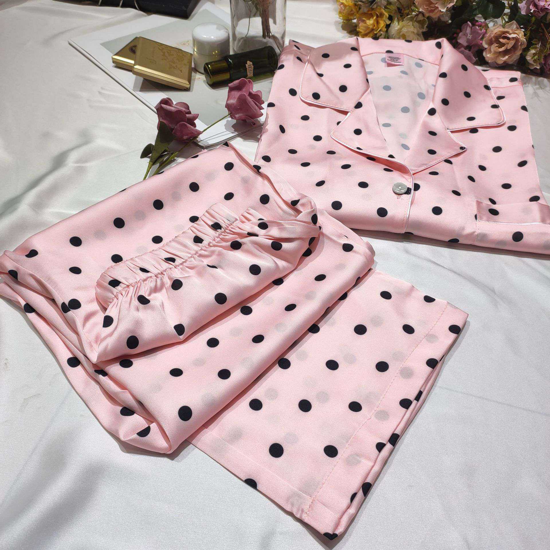VS pink polka dot senior soft skin-friendly long-sleeved women's Nightwear on sale 9