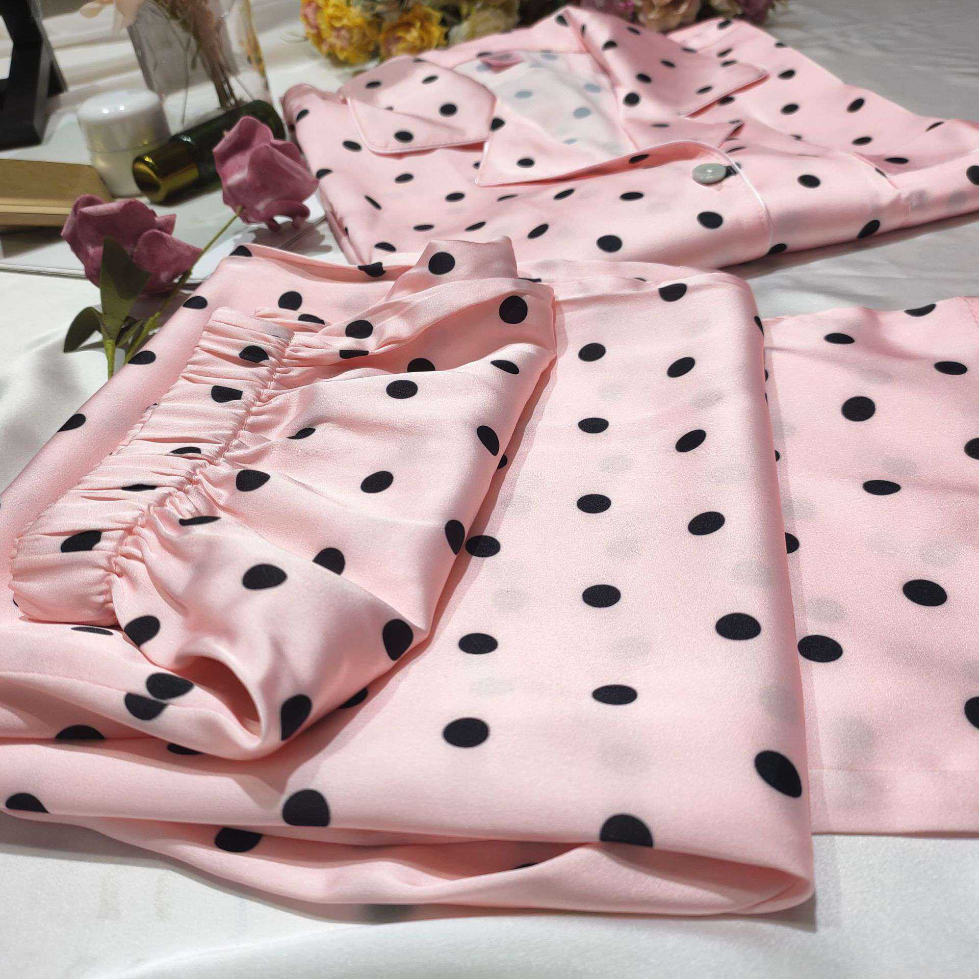 VS pink polka dot senior soft skin-friendly long-sleeved women's Nightwear on sale 10