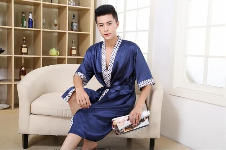 pijamas de seda para hombres