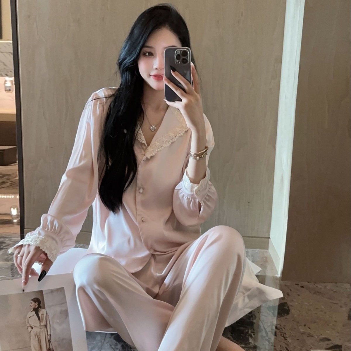 Women's Ice Silk Lace Long-Sleeve Pajama Set - Elegant and Comfortable Loungewear