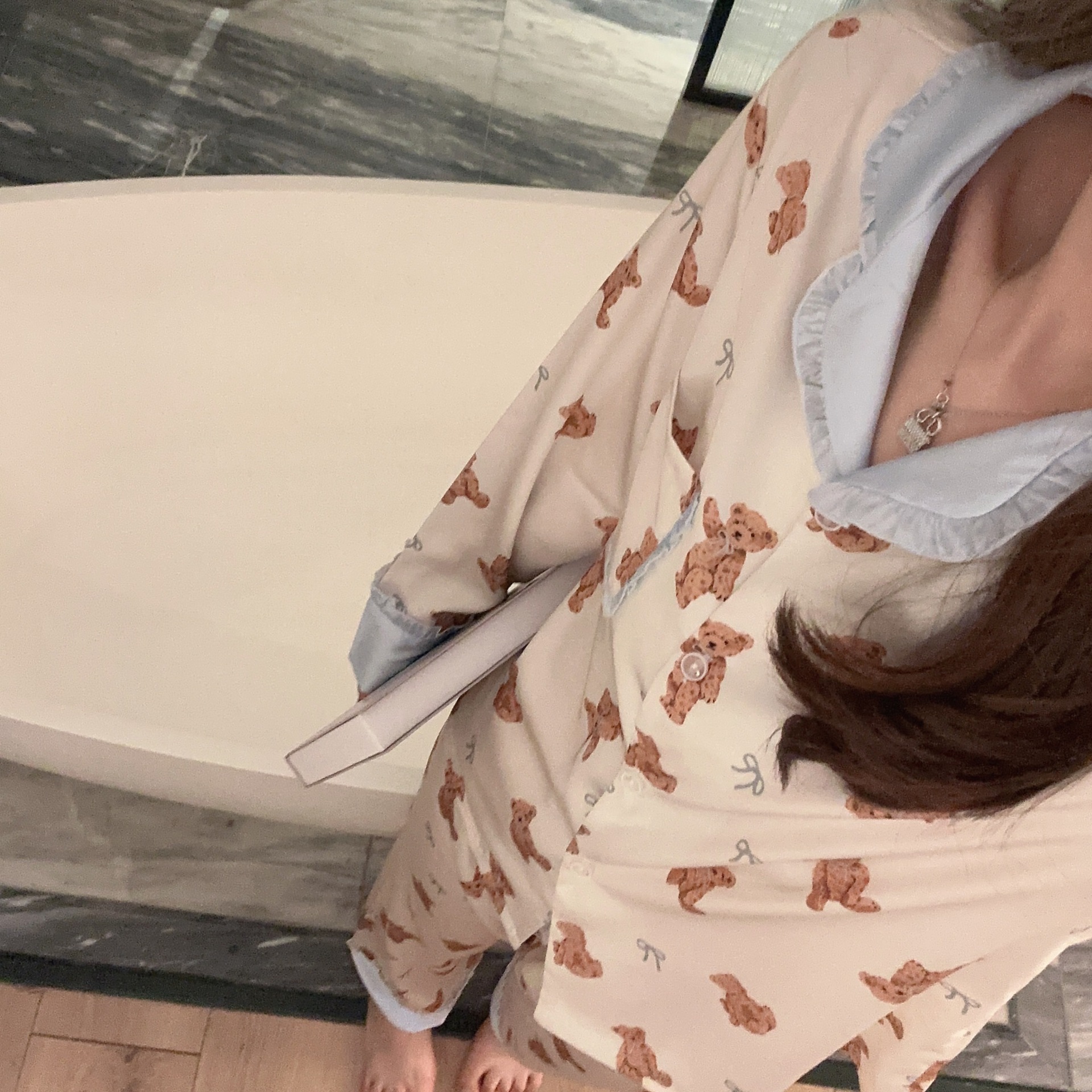 Cozy up in our adorable bear pajamas set! Made from soft, breathable ice silk, this loungewear set is perfect for spring. Featuring a cute bear pattern in a soothing beige color, it's the ultimate in comfort and style.